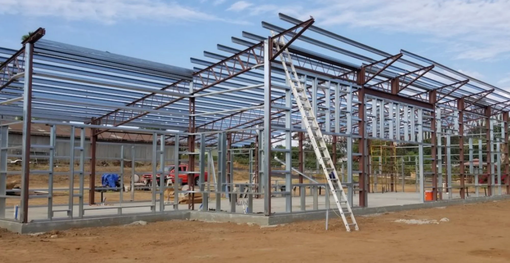 Steel barndo construction in Florida